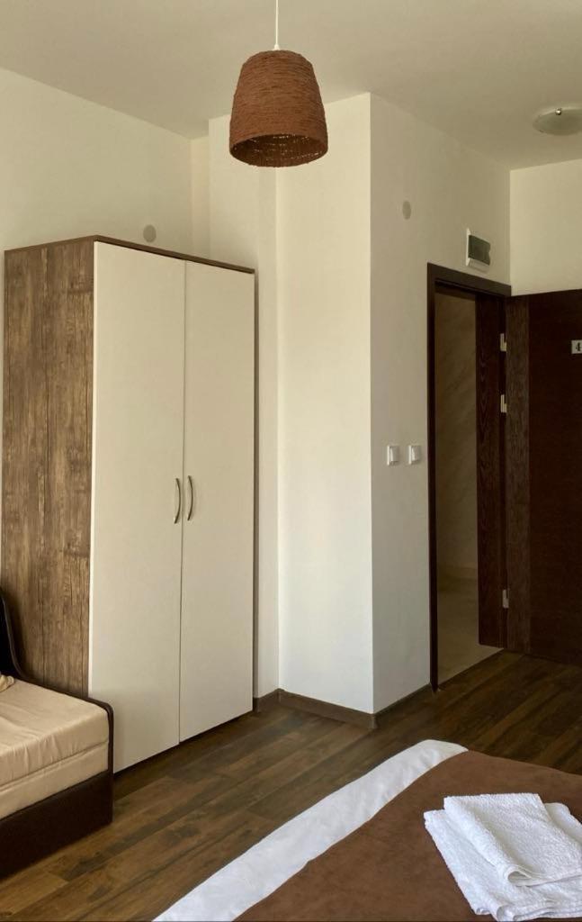 Бялата Къща Hotell Chakalarovo Eksteriør bilde
