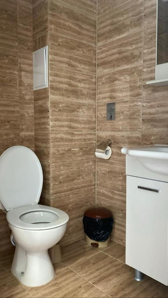 Бялата Къща Hotell Chakalarovo Eksteriør bilde